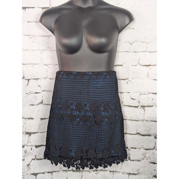 LOFT Crochet-Lace Floral Overlay Skirt Black Blue Stretch Fairy Goth Y2K Size 12 - Picture 2 of 7